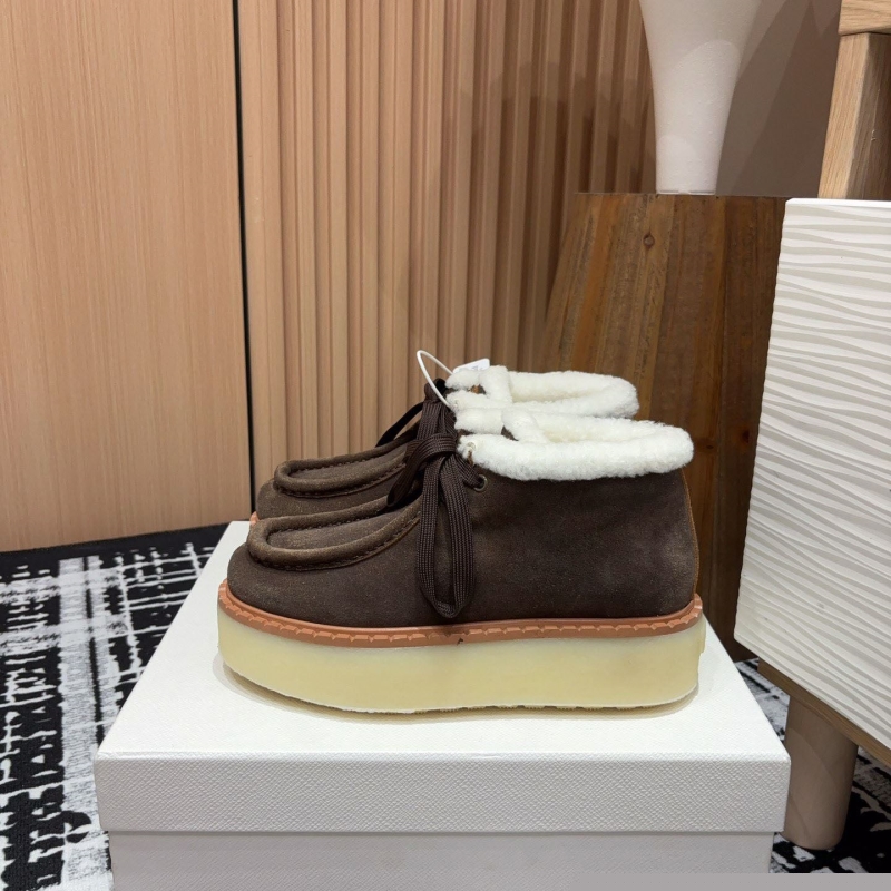 Pra*a casual shoes